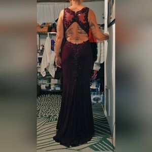 FAVIANA Burgundy Evening Gown